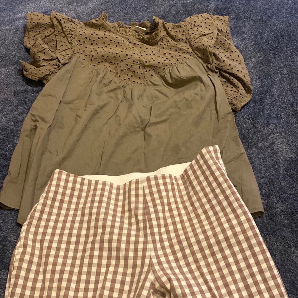 Blouse and pants combo a new day blouse m , pants 10